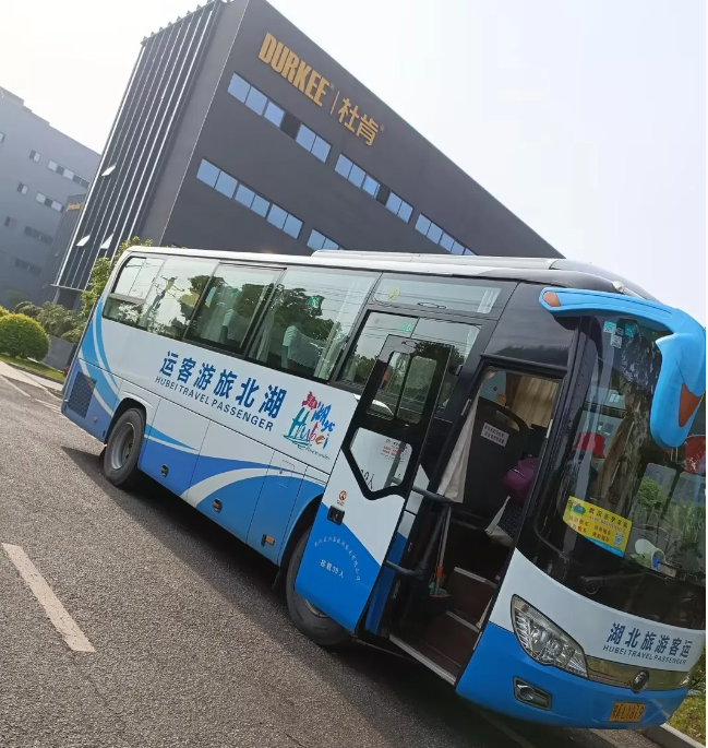 百乐博风管销售中心安徽明堂山景区旅游团建运动